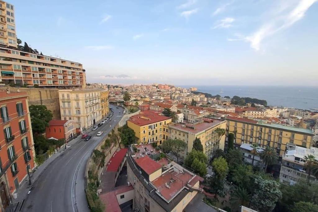 Intero Alloggio Salita Tasso Napoli Esterno foto