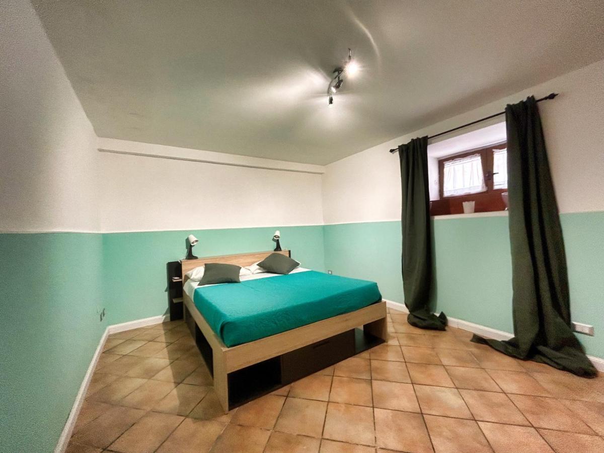 Intero Alloggio Salita Tasso Napoli Esterno foto