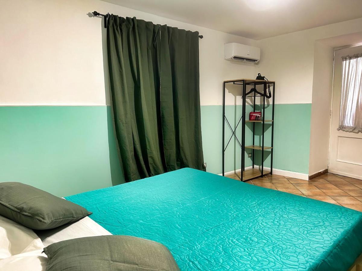 Intero Alloggio Salita Tasso Napoli Esterno foto